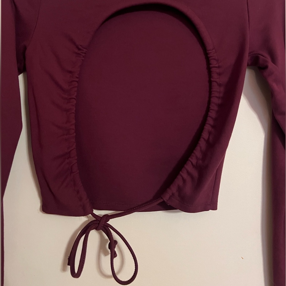 Open-Back Long Sleeve - Picture 5 of 5